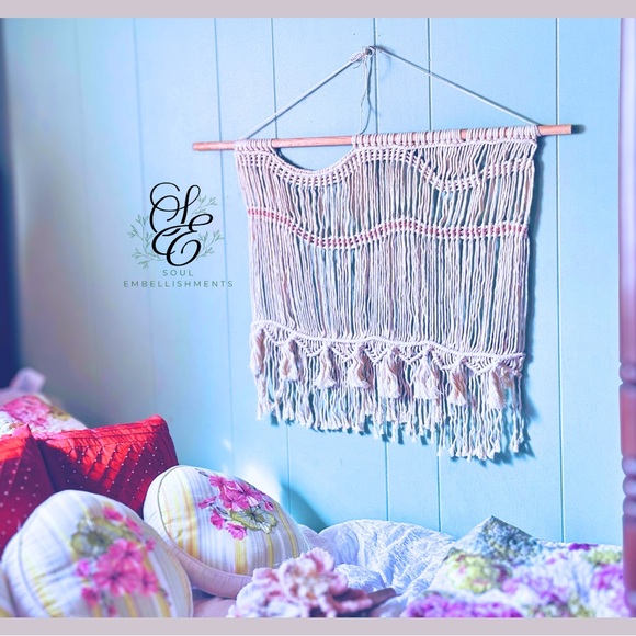 NEW:Shabby_Chic Handwoven Wavy Textured Macramé Wall Decor: Tapestry Knotted Art - Picture 1 of 16